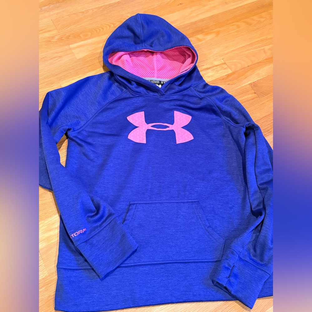 Youth XL Under Armour Hoodie